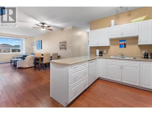 778 Rutland Road Unit# 406, Kelowna, BC - Indoor Photo Showing Kitchen With Double Sink