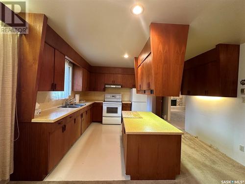 115 Garvin Crescent, Canora, SK - Indoor Photo Showing Kitchen With Double Sink