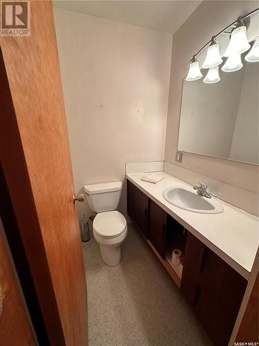 115 Garvin Crescent, Canora, SK - Indoor Photo Showing Bathroom