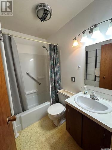 115 Garvin Crescent, Canora, SK - Indoor Photo Showing Bathroom