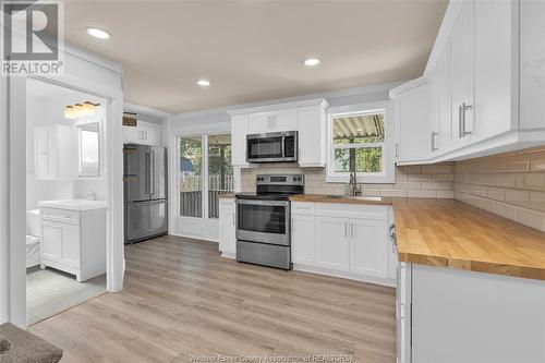 1727 Westminster Boulevard, Windsor, ON - Indoor Photo Showing Kitchen With Stainless Steel Kitchen