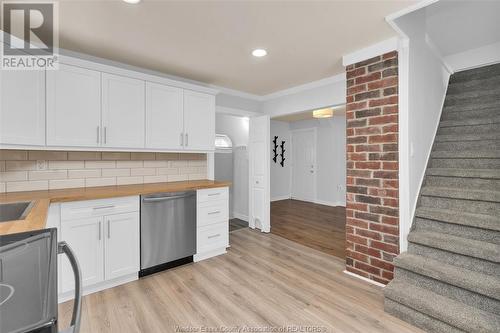 1727 Westminster Boulevard, Windsor, ON - Indoor Photo Showing Kitchen