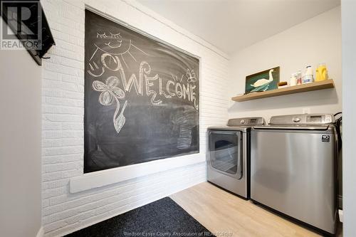 1362 Hall Avenue, Windsor, ON - Indoor Photo Showing Laundry Room