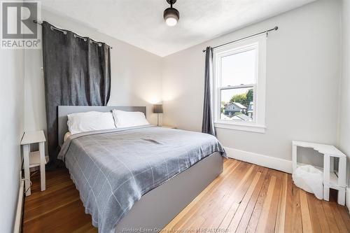 1362 Hall Avenue, Windsor, ON - Indoor Photo Showing Bedroom