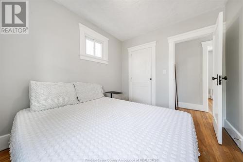 1362 Hall Avenue, Windsor, ON - Indoor Photo Showing Bedroom