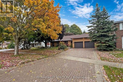 499 Reynolds Street, Whitby, ON - Outdoor