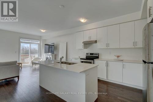 28 Velvet Drive, Whitby, ON - Indoor Photo Showing Kitchen With Double Sink With Upgraded Kitchen