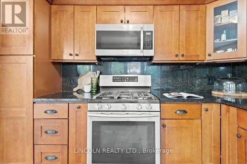 458 Rougemount Drive, Pickering, ON - Indoor Photo Showing Kitchen