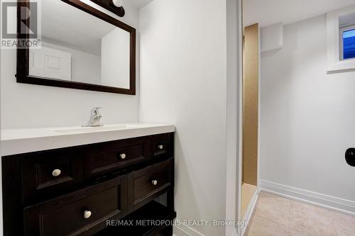 Bsmt - 268 Penn Avenue, Newmarket, ON - Indoor Photo Showing Bathroom