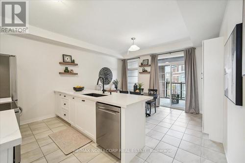 53 Carneros Way, Markham, ON - Indoor Photo Showing Kitchen