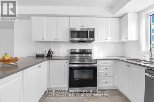 91 Appletree Lane, Barrie, ON - Indoor Photo Showing Kitchen With Double Sink