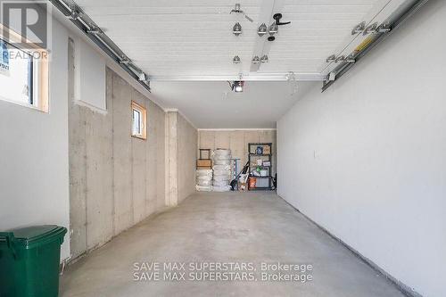 91 Appletree Lane, Barrie, ON - Indoor Photo Showing Garage