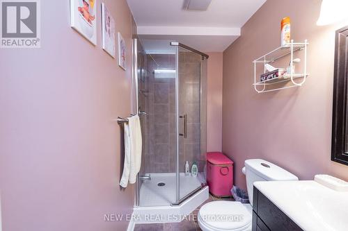 7388 Sills Road, Mississauga, ON - Indoor Photo Showing Bathroom