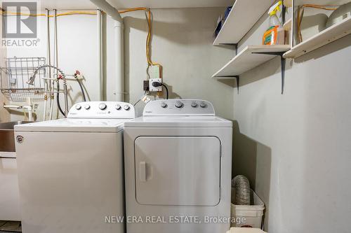 7388 Sills Road, Mississauga, ON - Indoor Photo Showing Laundry Room