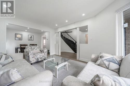 27 Beaverhall Road, Brampton, ON - Indoor Photo Showing Living Room