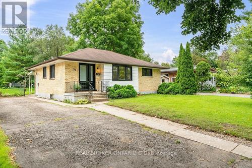 39 Trillium Crescent, London, ON - Outdoor With Facade