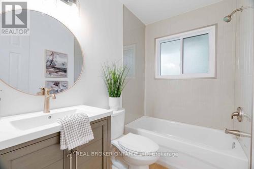 39 Trillium Crescent, London, ON - Indoor Photo Showing Bathroom