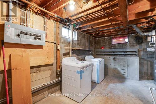 39 Trillium Crescent, London, ON - Indoor Photo Showing Laundry Room