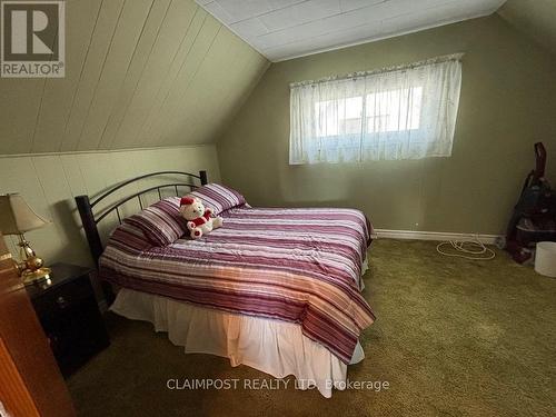 551 Elm Street S, Timmins (Ts - Se), ON - Indoor Photo Showing Bedroom