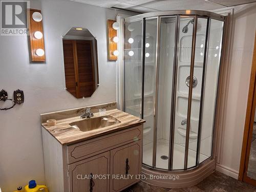 551 Elm Street S, Timmins (Ts - Se), ON - Indoor Photo Showing Bathroom