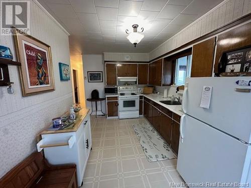 247 Chaleur, Charlo, NB - Indoor Photo Showing Kitchen