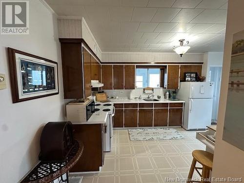 247 Chaleur, Charlo, NB - Indoor Photo Showing Kitchen