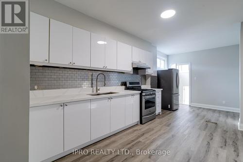 1140 Dufferin Street, Toronto, ON - Indoor Photo Showing Kitchen