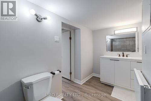 1140 Dufferin Street, Toronto, ON - Indoor Photo Showing Bathroom