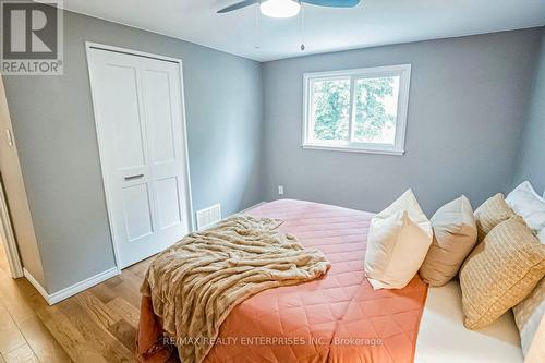 1825 Pattinson Crescent, Mississauga, ON - Indoor Photo Showing Bedroom