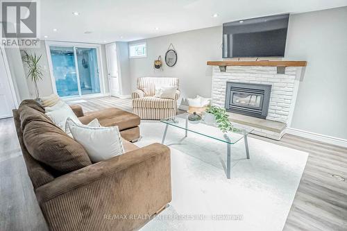 1825 Pattinson Crescent, Mississauga, ON - Indoor Photo Showing Living Room With Fireplace