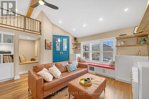 23 24Th Street, Toronto, ON - Indoor Photo Showing Living Room