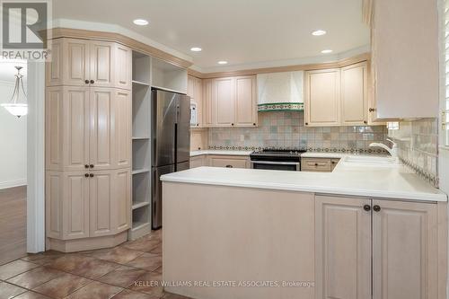 1460 Halyard Court, Mississauga, ON - Indoor Photo Showing Kitchen