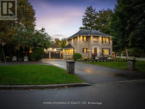 521 Oneida Drive, Burlington, ON - Outdoor With Facade