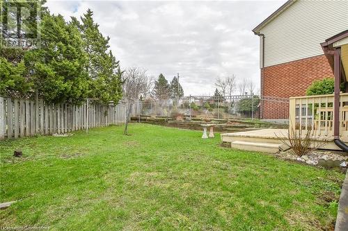 View of yard - 30 Kristi Place, Kitchener, ON - Outdoor