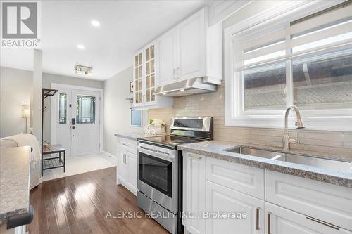 62 Greencedar Drive, Hamilton, ON - Indoor Photo Showing Kitchen