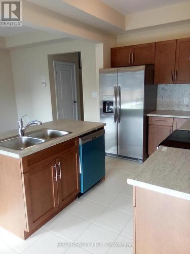 116 Acacia Road, Pelham, ON - Indoor Photo Showing Kitchen With Double Sink