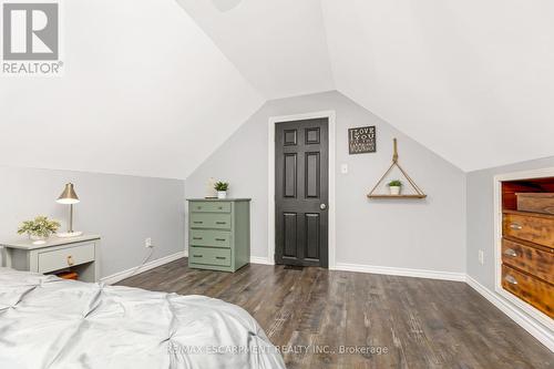 320 Mill Street, Kitchener, ON - Indoor Photo Showing Bedroom