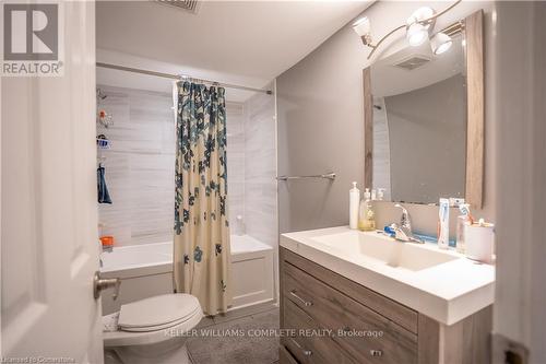 163 Emerald Street N, Hamilton, ON - Indoor Photo Showing Bathroom