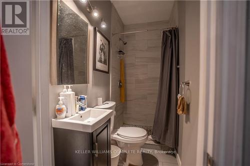 163 Emerald Street N, Hamilton, ON - Indoor Photo Showing Bathroom