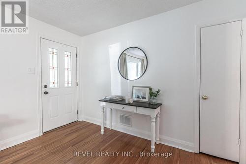 31 Academy Street, Hamilton, ON - Indoor Photo Showing Other Room