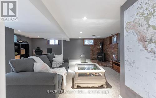 31 Academy Street, Hamilton, ON - Indoor Photo Showing Basement