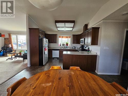 10 Four Seasons Trailer Court, Shaunavon, SK 