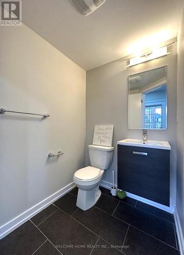 112 Golden Springs Drive, Brampton, ON - Indoor Photo Showing Bathroom