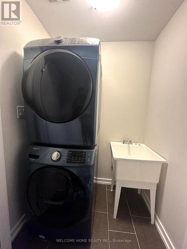 112 Golden Springs Drive, Brampton, ON - Indoor Photo Showing Laundry Room