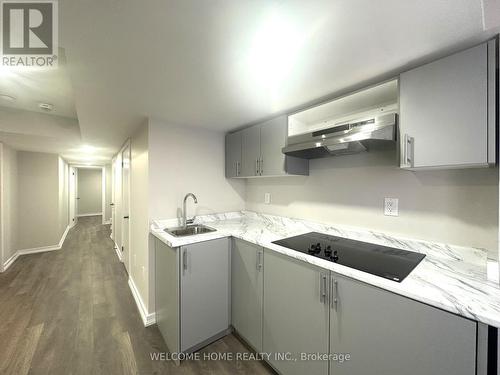 112 Golden Springs Drive, Brampton, ON - Indoor Photo Showing Kitchen