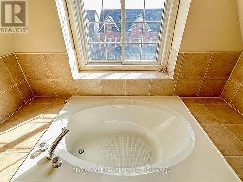 203 Roxton Road, Oakville, ON - Indoor Photo Showing Bathroom