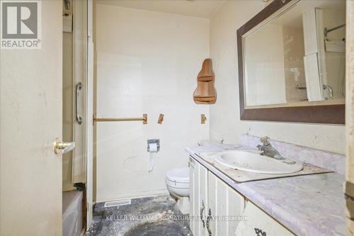 1215 Garthdale Court, Oakville, ON - Indoor Photo Showing Bathroom