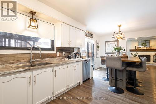 41 Regalview Drive, Hamilton, ON - Indoor Photo Showing Kitchen With Double Sink