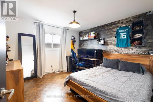 41 Regalview Drive, Hamilton, ON - Indoor Photo Showing Bedroom