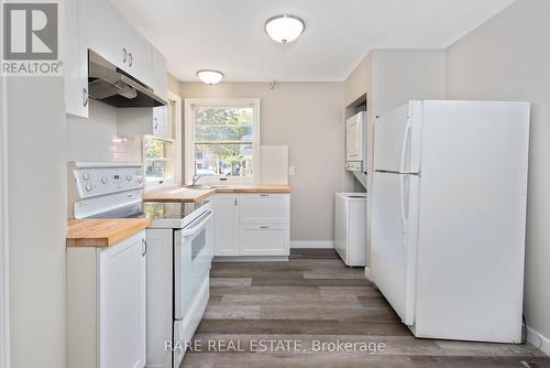 1544 Pillette Road, Windsor, ON - Indoor Photo Showing Kitchen